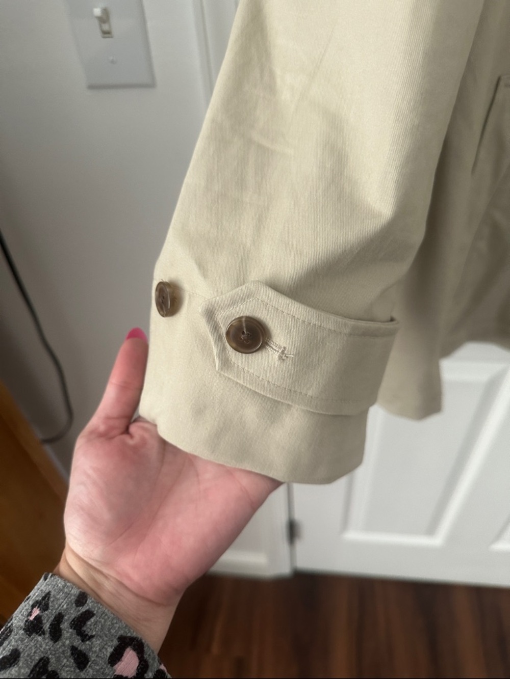 Old Navy Taupe Double-Breasted Short Trench Coat-never worn - Picture 2 of 6